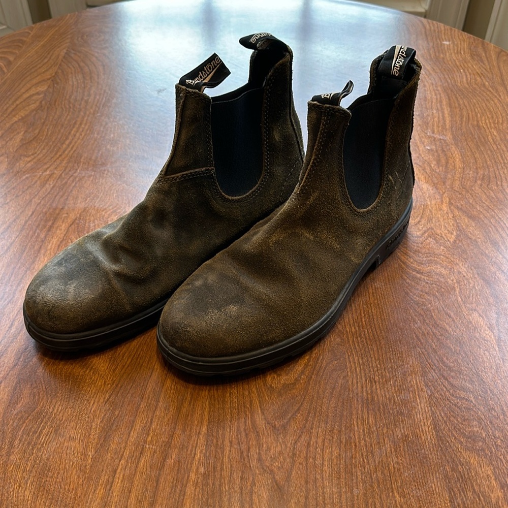 Blundstone men’s suede boots. Size 10.5.